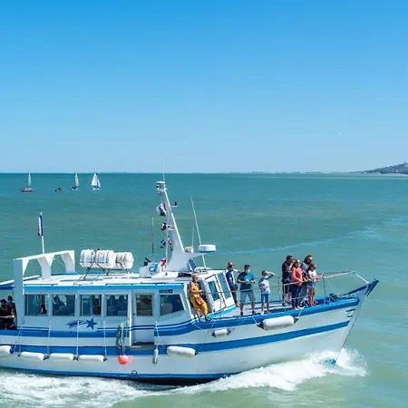 Maison La Perle Du Tréport 2 étoiles Avec Cour à 5 Mns à Pied La *